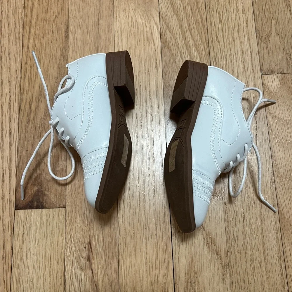 Jodano Collection Boys' White Triple Stitch‎ Dress Shoes 8